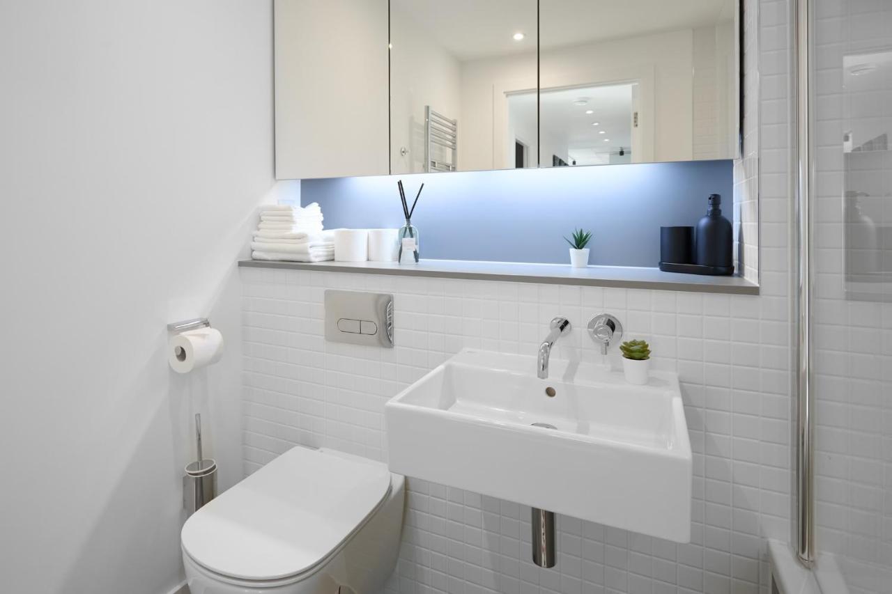 Morden Lovely 3Bedroom Apartment London Abbey Wood Bagian luar foto